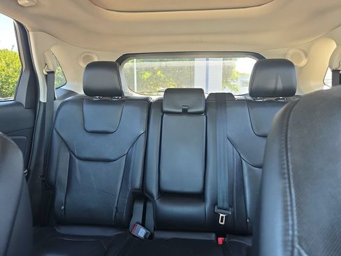 Used 2019 Ford Edge Titanium w/ Equipment Group 301A AWD/4WD image 39