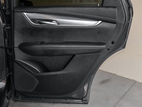 Used 2023 Cadillac XT5 Luxury FWD image 44