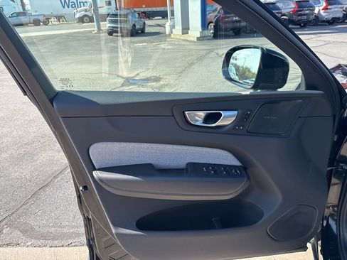 Certified 2024 Volvo XC60 T8 Ultimate w/ Protection Package Premier AWD/4WD image 17