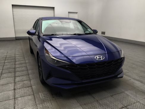 Used 2023 Hyundai Elantra SEL FWD image 13