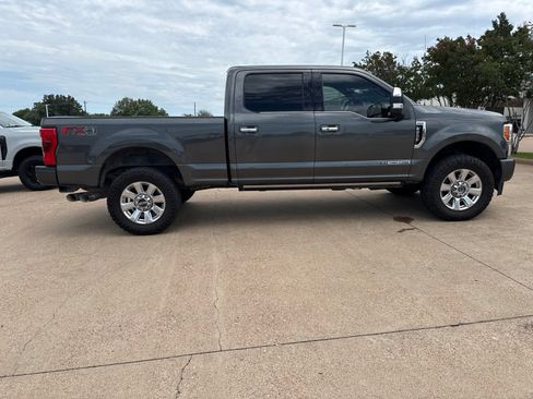 Used 2019 Ford F250 Platinum w/ Platinum Ultimate Package AWD/4WD image 8