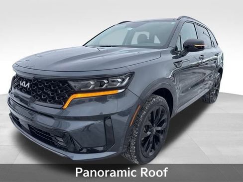 Used 2023 Kia Sorento SX image 3
