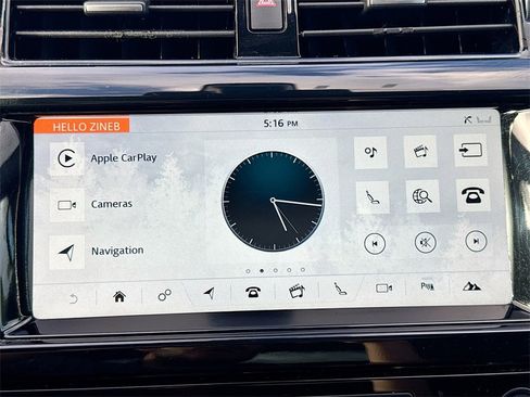 Used 2018 Land Rover Discovery HSE image 16