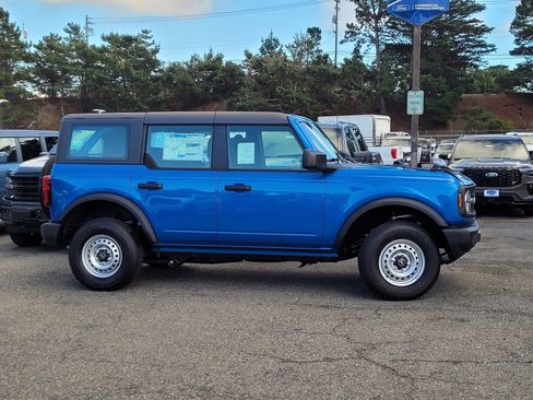 New 2025 Ford Bronco 4-Door image 4