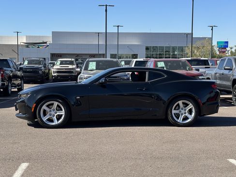 Certified 2019 Chevrolet Camaro LT w/ Technology Package image 3