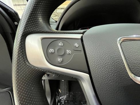 Used 2023 GMC Terrain SLE w/ Driver Convenience Package AWD/4WD image 19