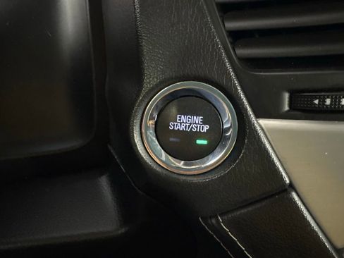 Used 2017 GMC Yukon SLT image 31