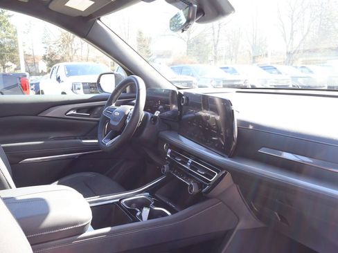 New 2026 Chevrolet Traverse LT w/ Sun and Wheel Package image 39