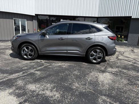 Used 2024 Ford Escape ST-Line w/ Tech Pack #1 AWD/4WD image 12