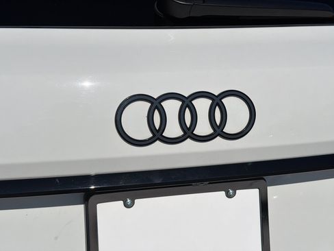 Used 2025 Audi Q7 3.0T Premium Plus AWD/4WD image 46