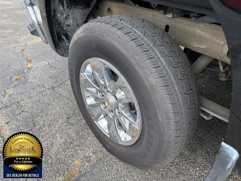 Used 2025 Chevrolet Silverado 1500 LT AWD/4WD image 21