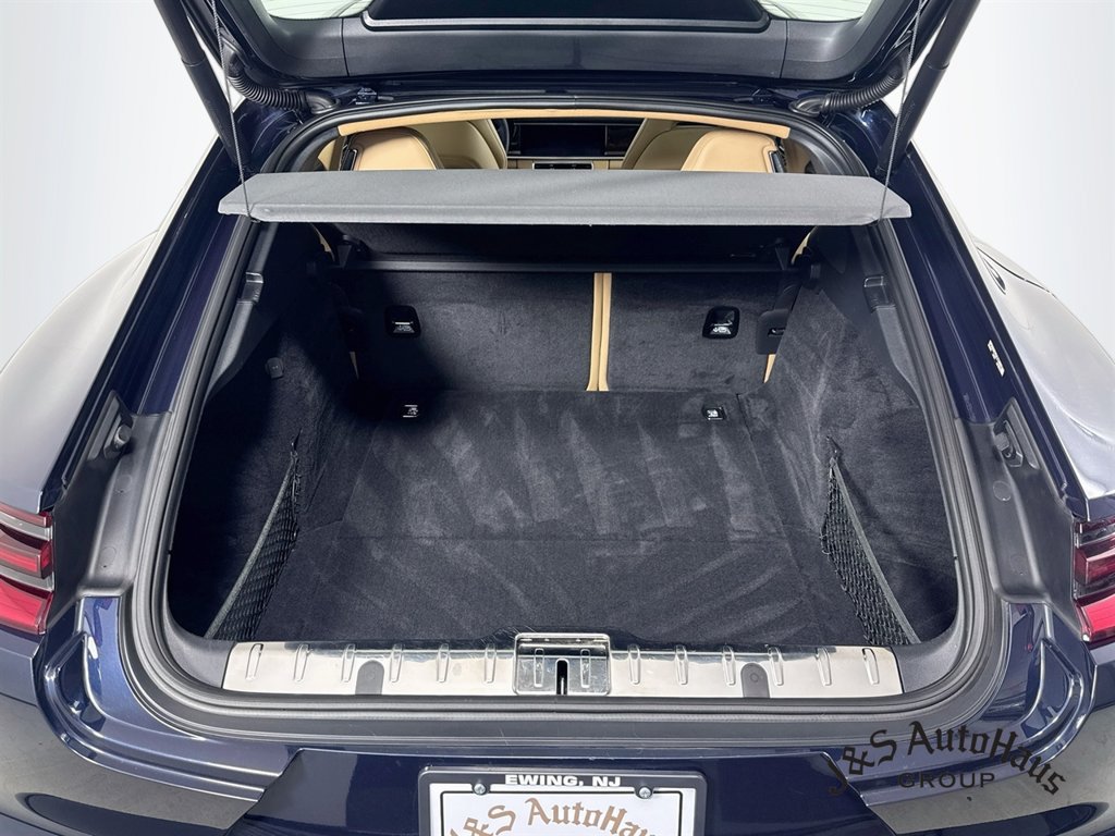 Used 2018 Porsche Panamera 4 AWD/4WD image 34