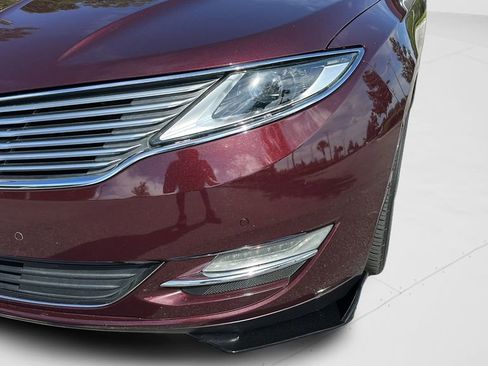 Used 2013 Lincoln MKZ FWD image 33