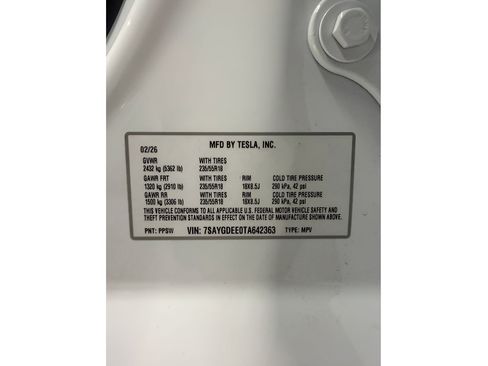 Used 2026 Tesla Model Y AWD image 30