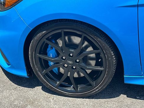 Used 2017 Ford Focus RS AWD/4WD image 12