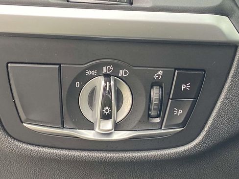 Used 2022 BMW X4 xDrive30i w/ Parking Assistance Package image 29