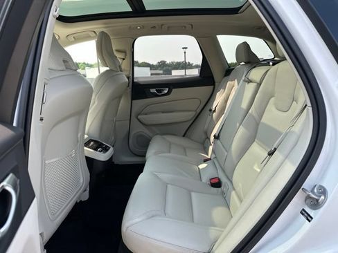 Certified 2025 Volvo XC60 B5 Ultra w/ Protection Package Premier AWD/4WD image 11