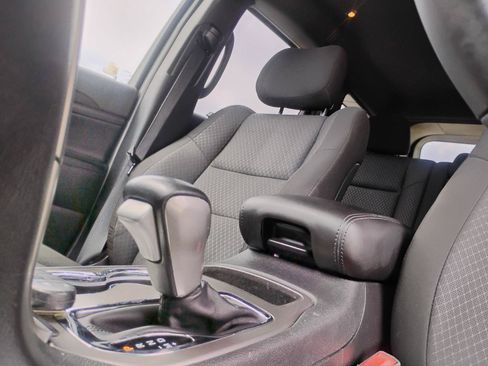 Used 2021 Jeep Grand Cherokee Laredo RWD image 44