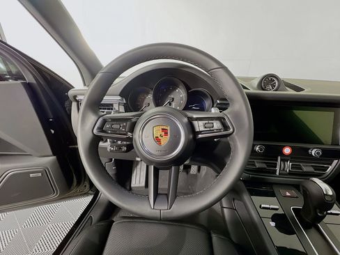 New 2026 Porsche Macan image 12