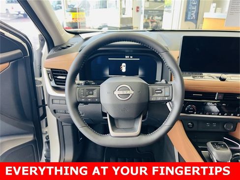 New 2026 Nissan Rogue Platinum image 5