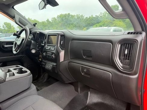 Used 2019 Chevrolet Silverado 1500 Custom Trail Boss w/ Custom Convenience Package AWD/4WD image 9