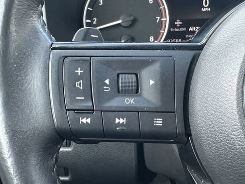 Used 2021 Nissan Rogue SV w/ Premium Package image 26