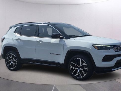 Certified 2025 Jeep Compass Limited w/ Elite Group AWD/4WD image 3