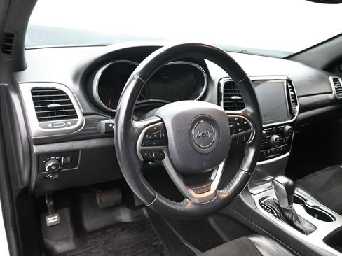 Used 2020 Jeep Grand Cherokee Altitude image 13