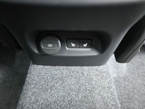 New 2026 Volvo XC40 B5 Plus w/ Protection Package Premier image 33