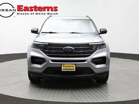 Used 2023 Ford Explorer XLT RWD image 2