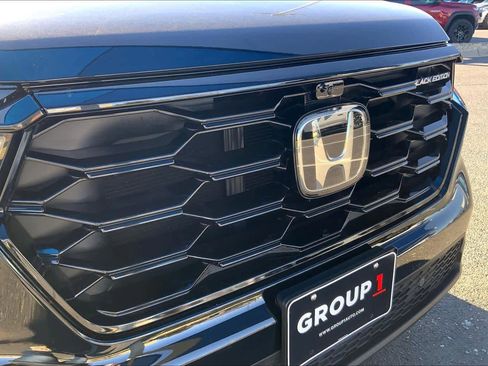 Used 2025 Honda Pilot Black Edition image 30