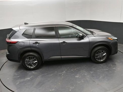 Used 2024 Nissan Rogue S AWD/4WD image 28