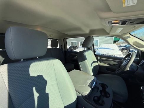 Used 2016 RAM 1500 Classic SLT image 11