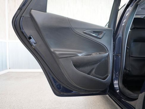 Used 2016 Chevrolet Malibu Hybrid w/ Leather Package FWD image 33