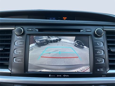 Used 2017 Toyota Highlander XLE image 23