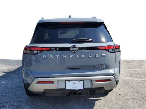 Used 2022 Nissan Pathfinder Platinum w/ Cargo Package AWD/4WD image 7