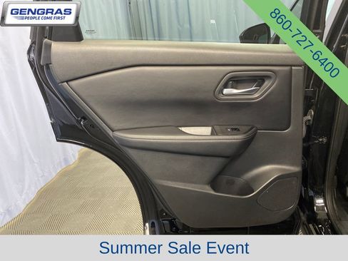 Used 2025 Nissan Rogue SV AWD/4WD image 24