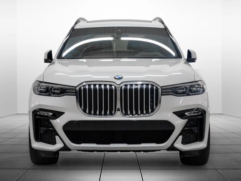 Used 2022 BMW X7 xDrive40i w/ M Sport Package AWD/4WD image 6