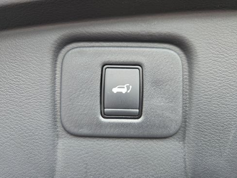 Used 2024 Nissan Murano SL image 10