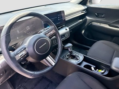Used 2025 Hyundai Kona SEL FWD image 9