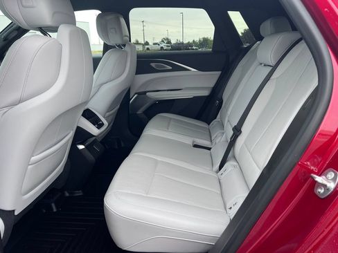 Certified 2024 Cadillac Lyriq Luxury AWD/4WD image 5