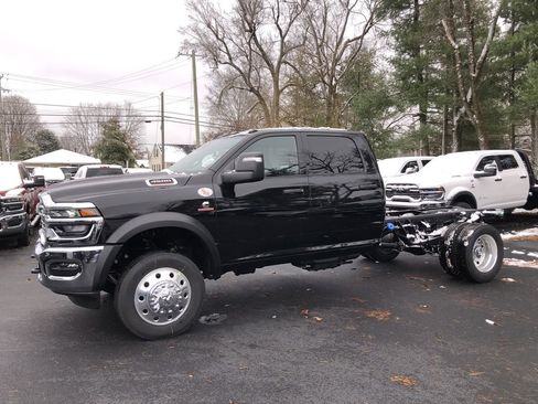 New 2026 RAM 4500 Tradesman w/ Chrome Appearance Group image 11