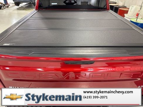 Used 2023 Chevrolet Silverado 1500 LT image 12