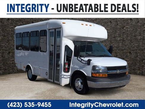 Used 2015 Chevrolet Express 3500 w/ Shuttle Bus Package RWD image 2
