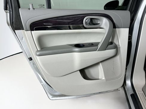 Used 2017 Buick Enclave Leather image 26