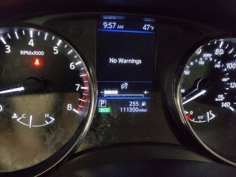 Used 2019 Nissan Rogue SV image 23