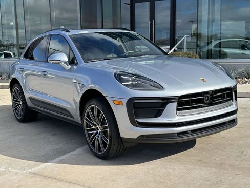 New 2026 Porsche Macan AWD/4WD image 9