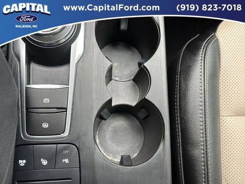 Certified 2022 Ford Escape Titanium w/ Titanium Elite Package image 31