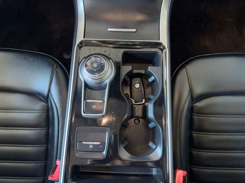 Used 2020 Ford Edge SEL FWD image 34