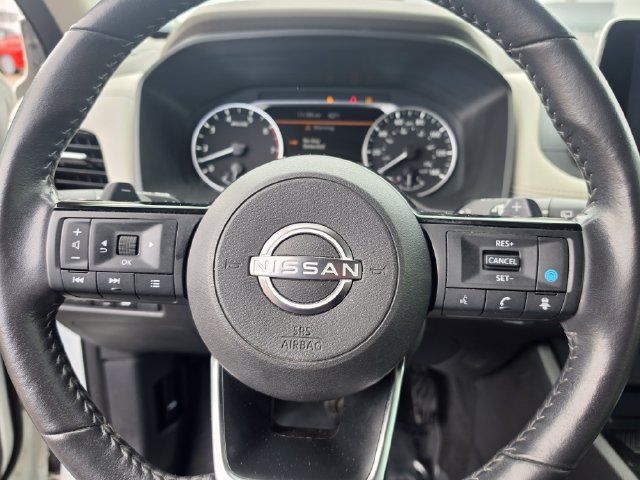 Used 2023 Nissan Rogue SV w/ SV Premium B Package FWD image 12